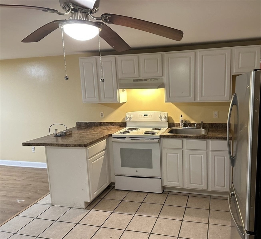 71 Mystic St 4  Methuen MA 01844 photo