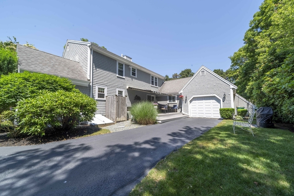 Property Photo:  4 Square Rigger Ln  MA 02601 