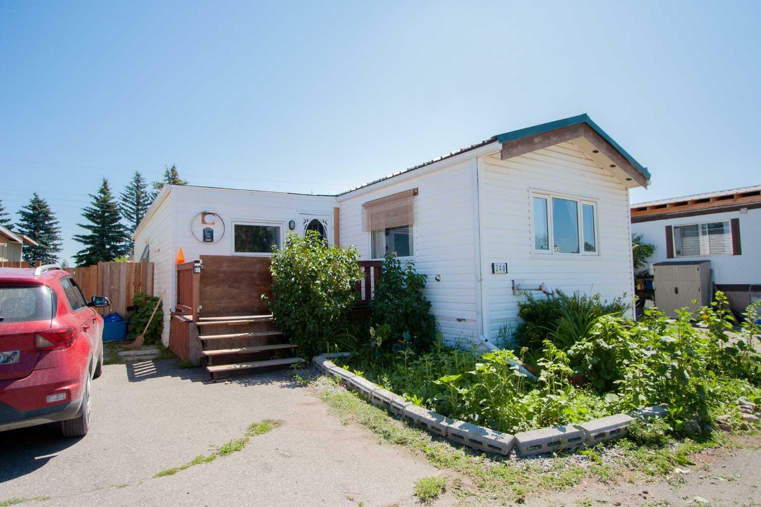 Property Photo: 240 Polar Ave NE AB T1V 1J5