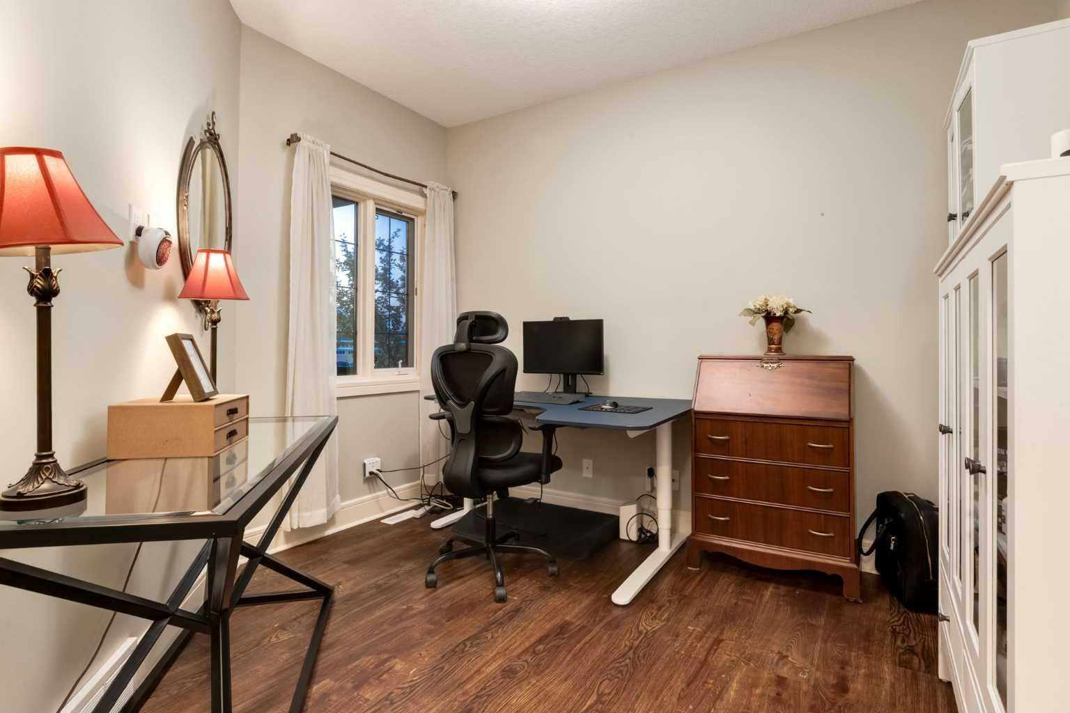 Property Photo: 1611 Montrose Terrace SE AB T1V 0B5
