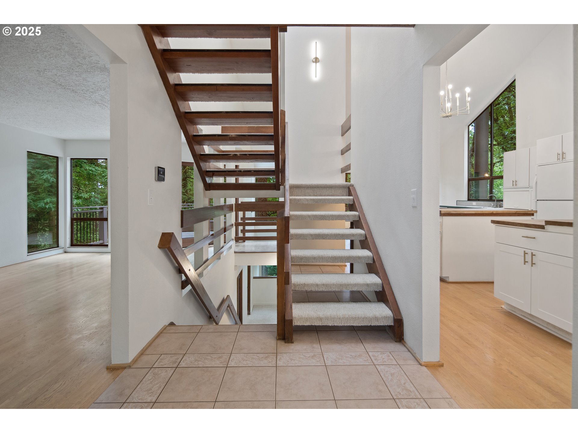 Property Photo: 2902 SW Fairmount Blvd OR 97239