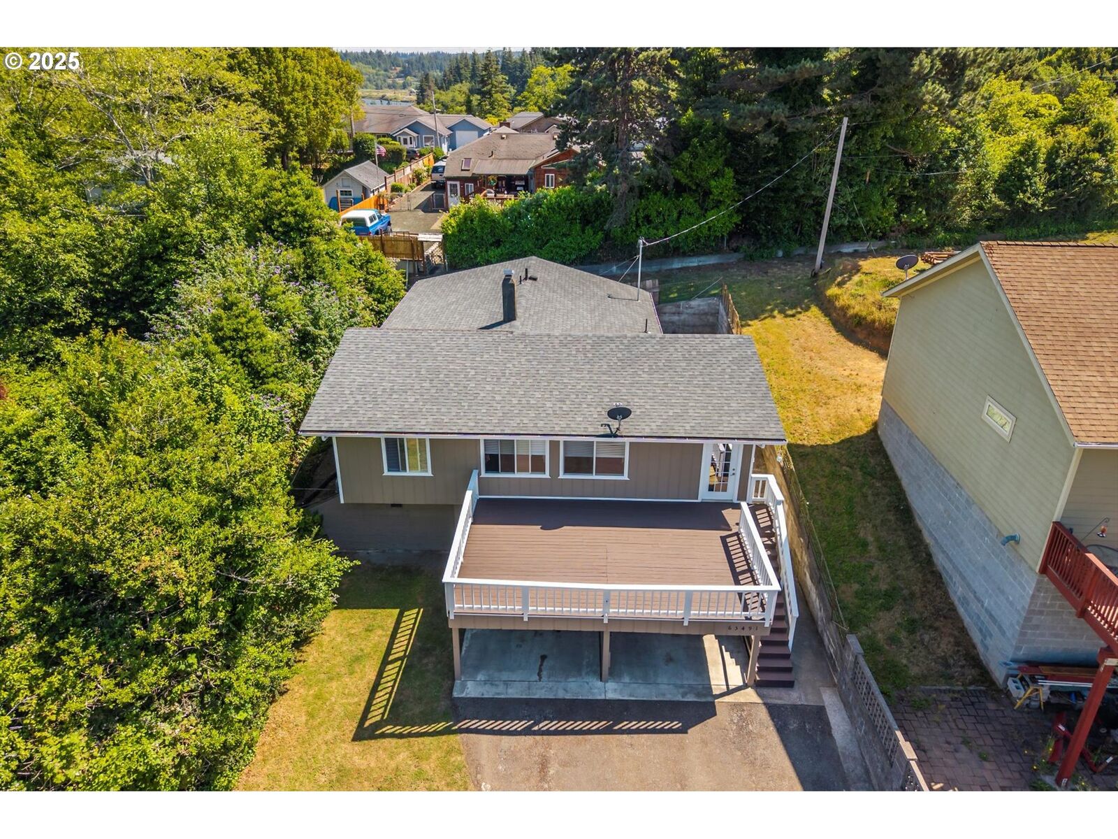 Property Photo:  63491 2nd Street Loop  OR 97420 