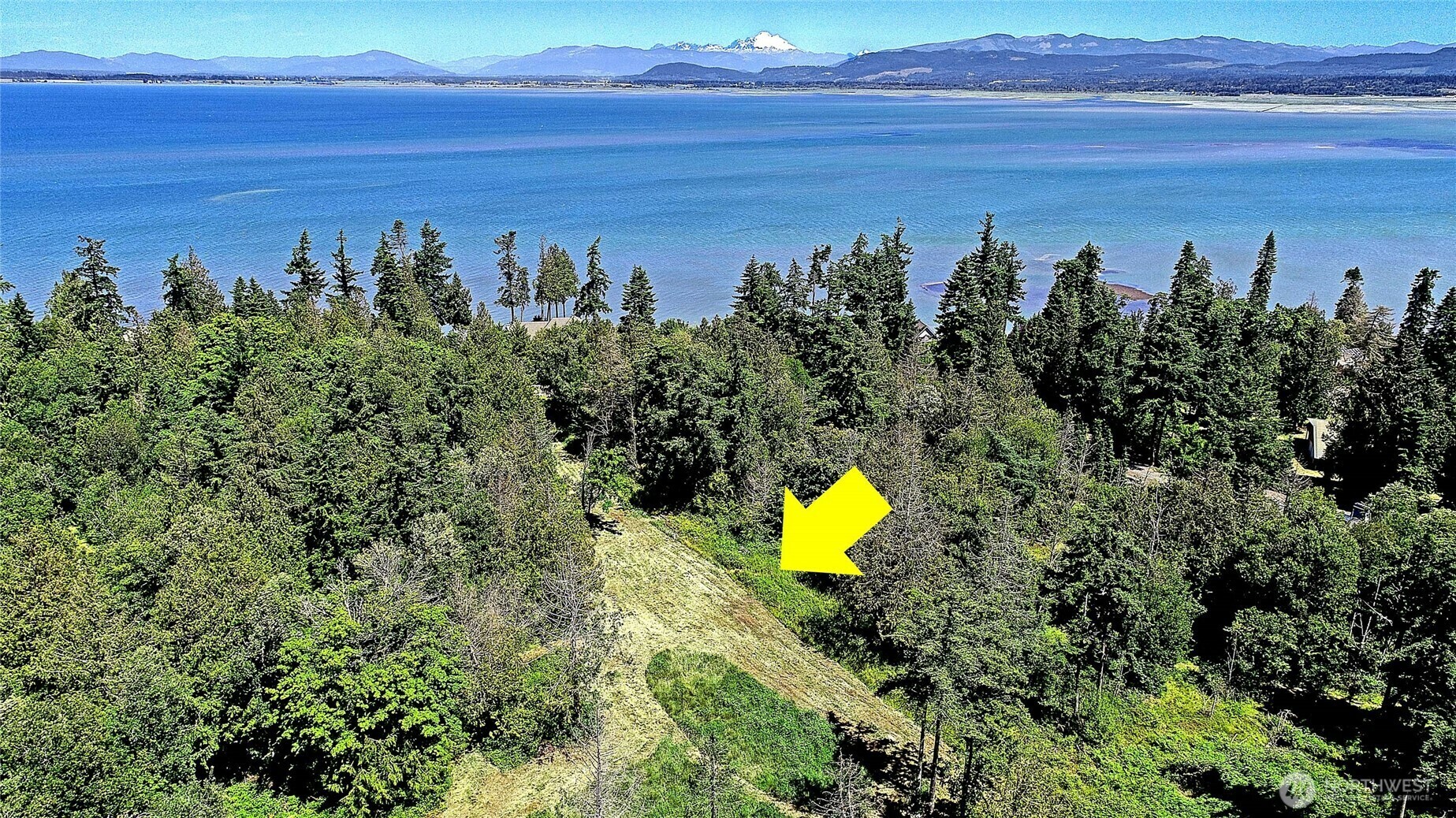 Property Photo: 680 Tillicum Way WA 98282