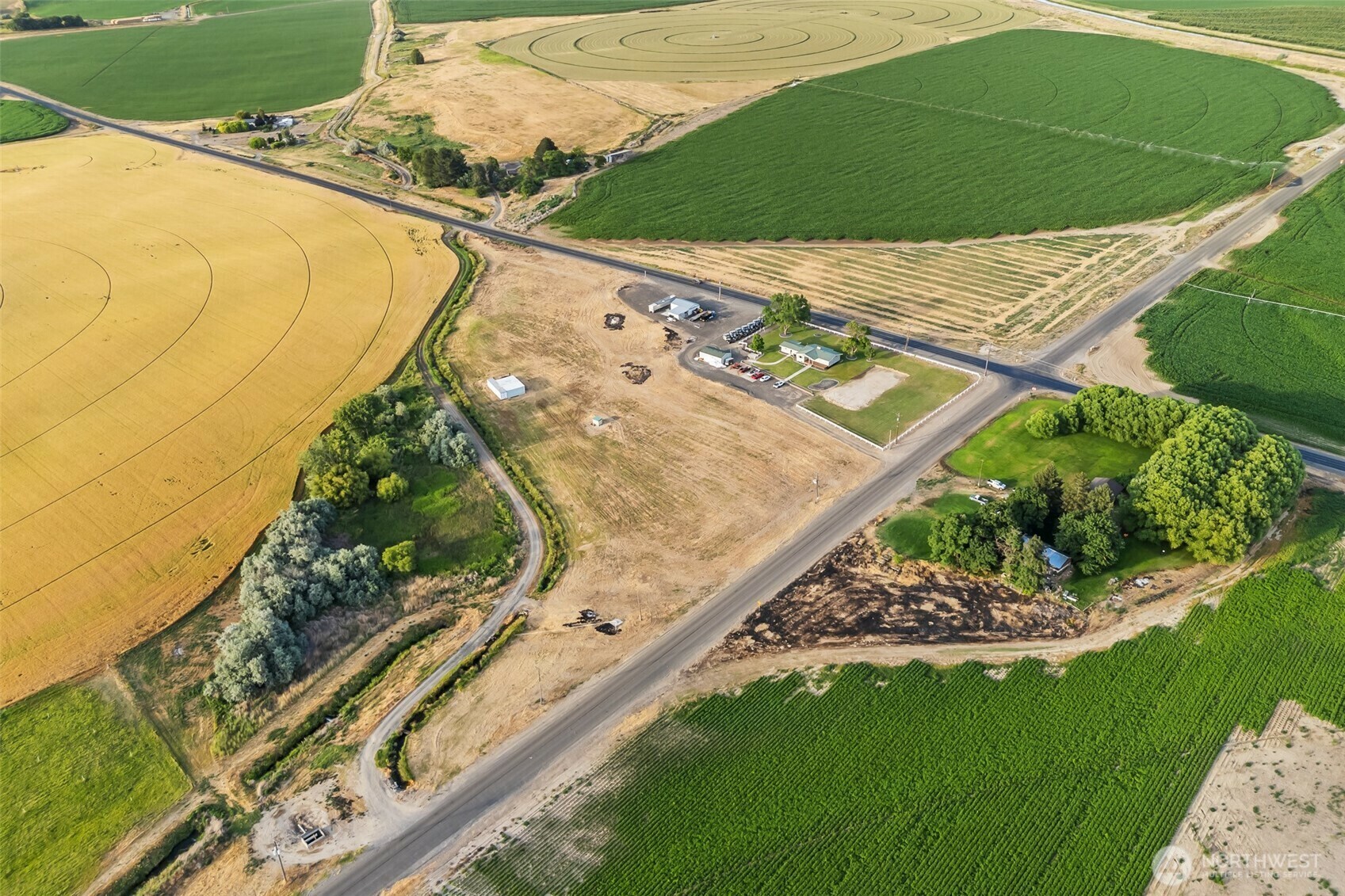 Property Photo:  19621 N Glade Road  WA 99343 