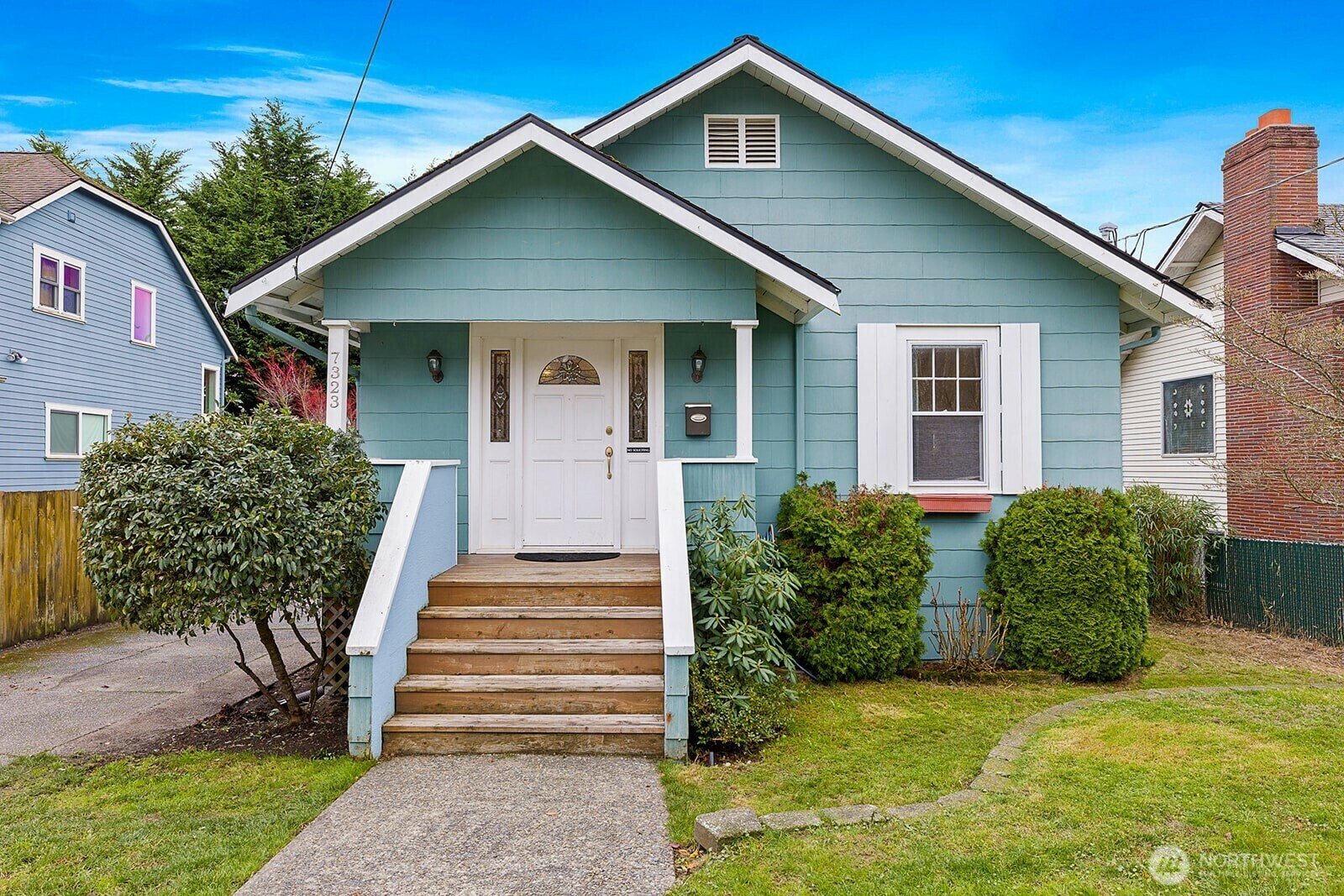 Property Photo: 7323 20th Avenue NW WA 98117