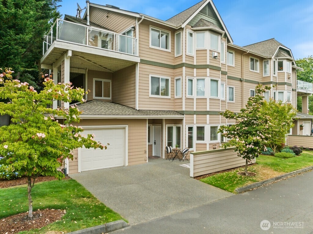 22752 SE 43rd Court  Issaquah WA 98029 photo