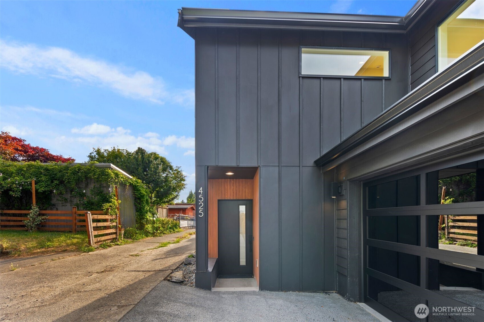 Property Photo:  4525 S Orcas Street  WA 98118 