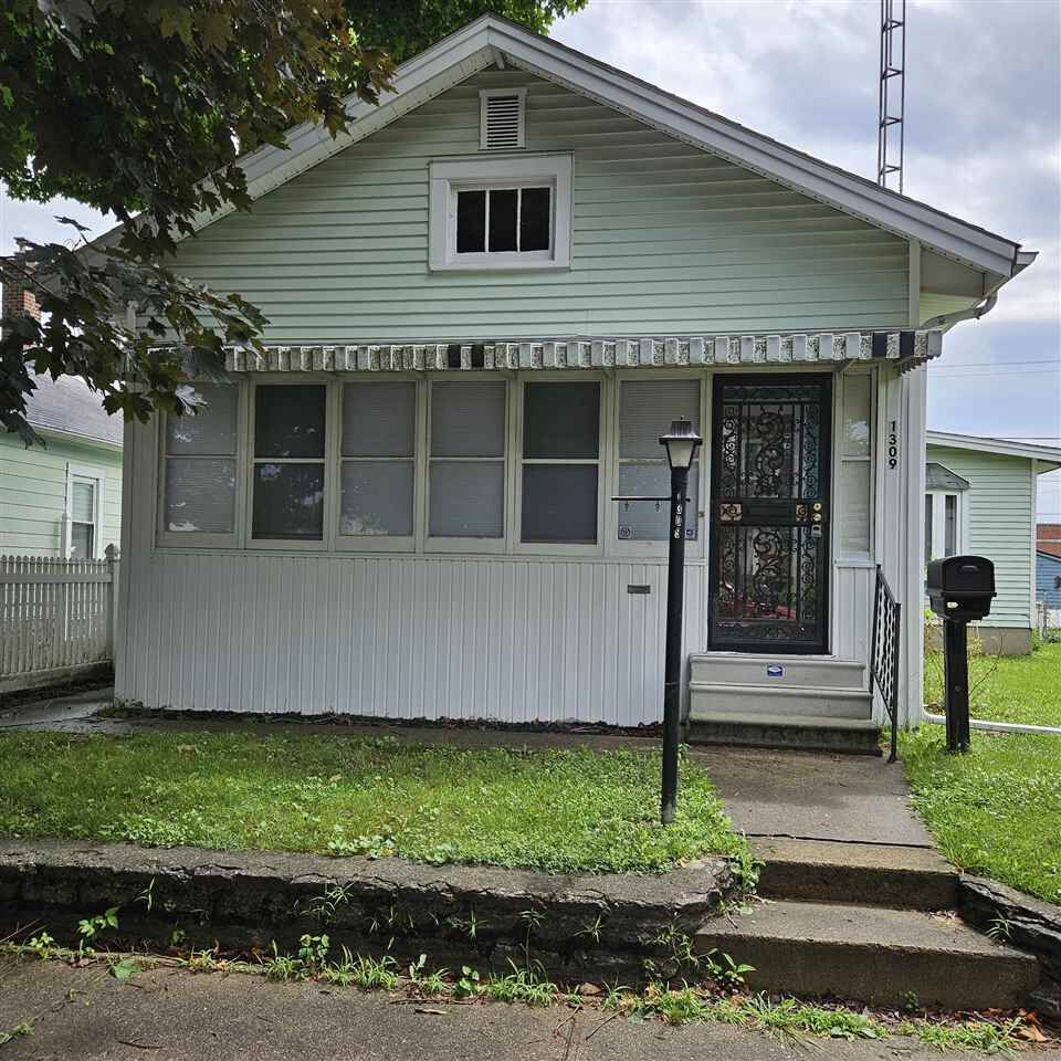 Property Photo: 1309 Boyer Street IN 47374