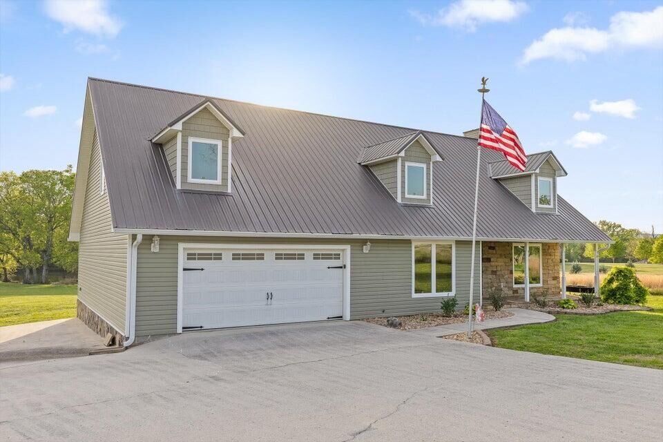 Property Photo:  888 Riverbend Drive  TN 37321 