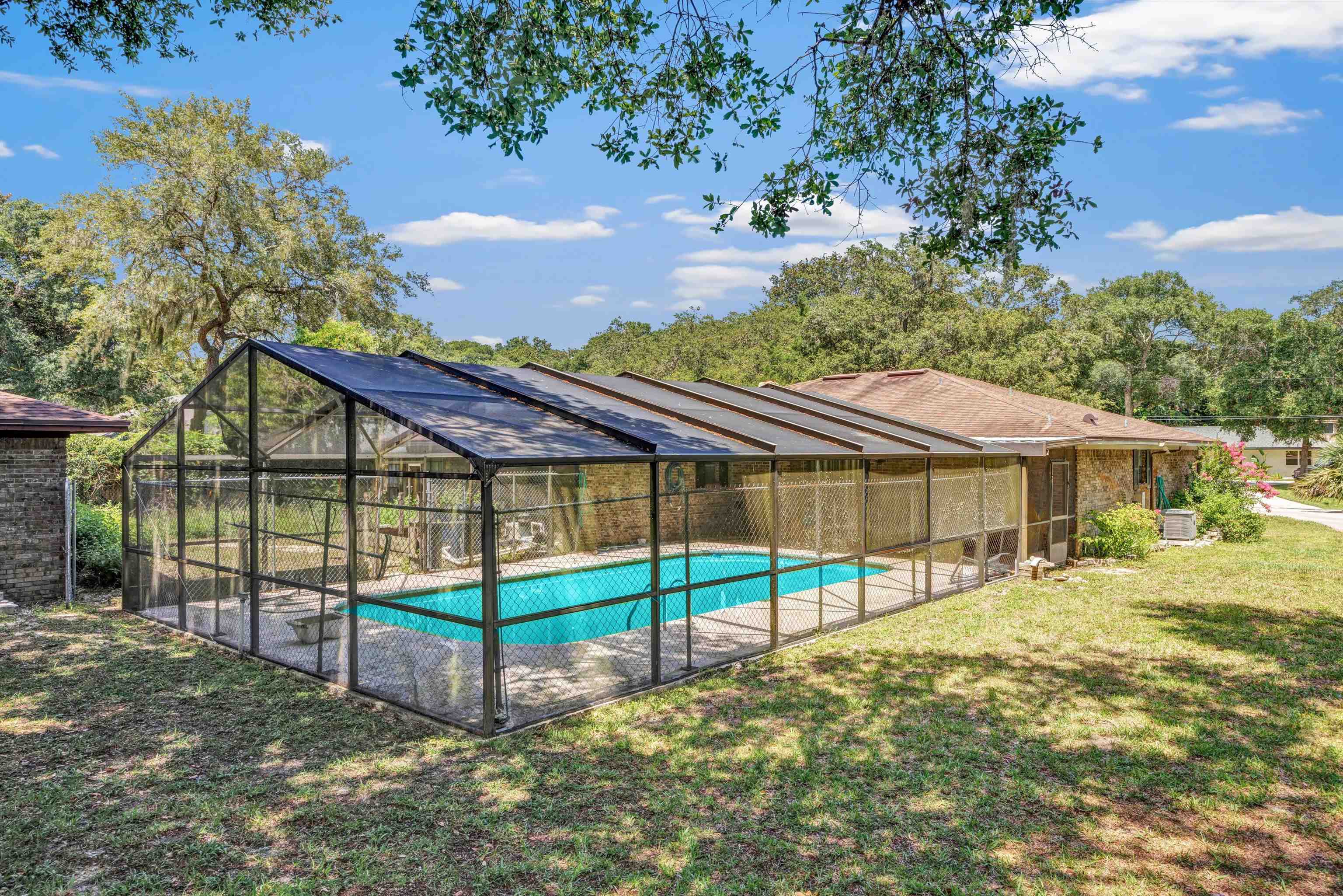 Property Photo: 1411 San Rafael Ct FL 32080