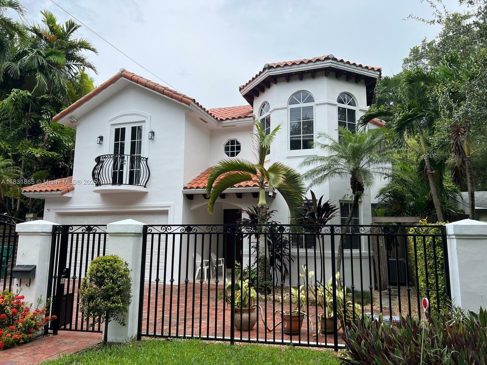 Property Photo: 4110 Pamona Ave N/A FL 33133