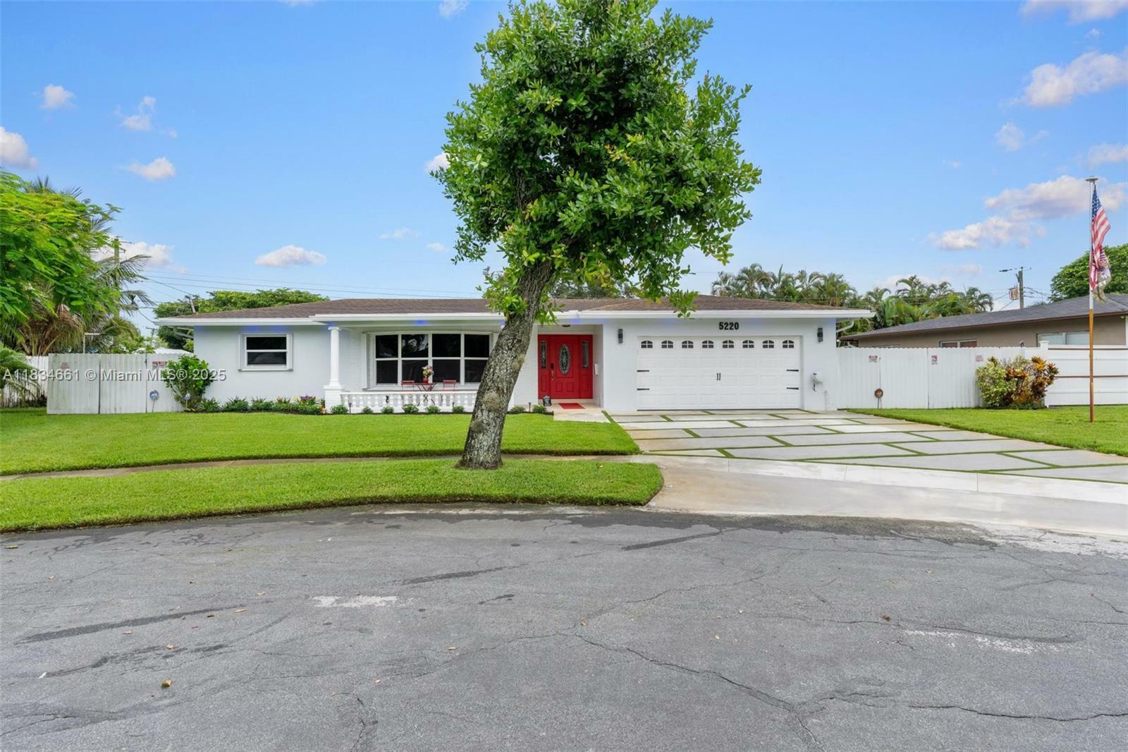 Property Photo: 5220 SW 6th St FL 33317
