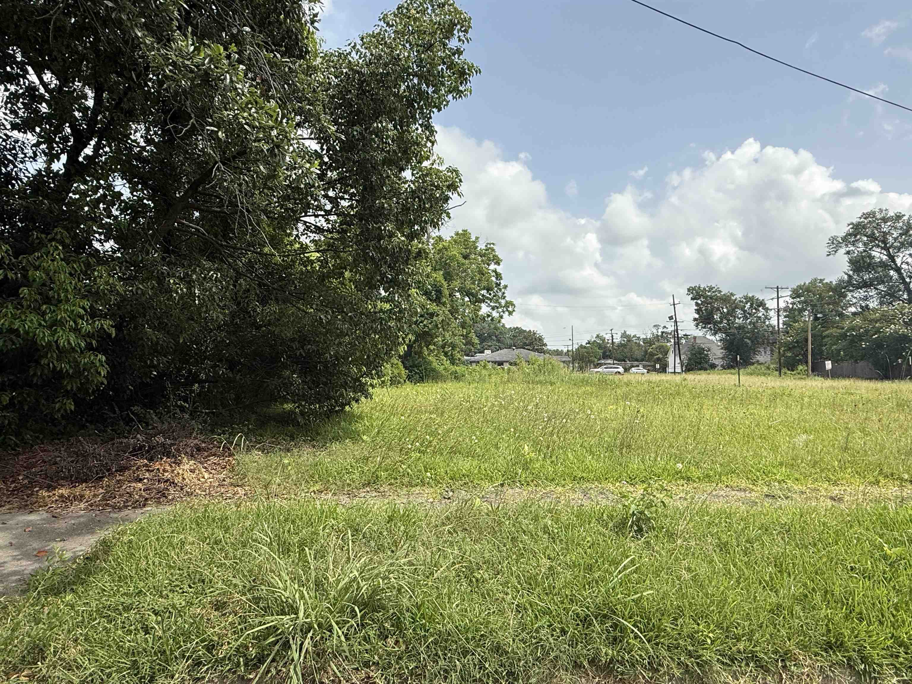 Property Photo:  1304 W Cherry Ave  TX 77630 