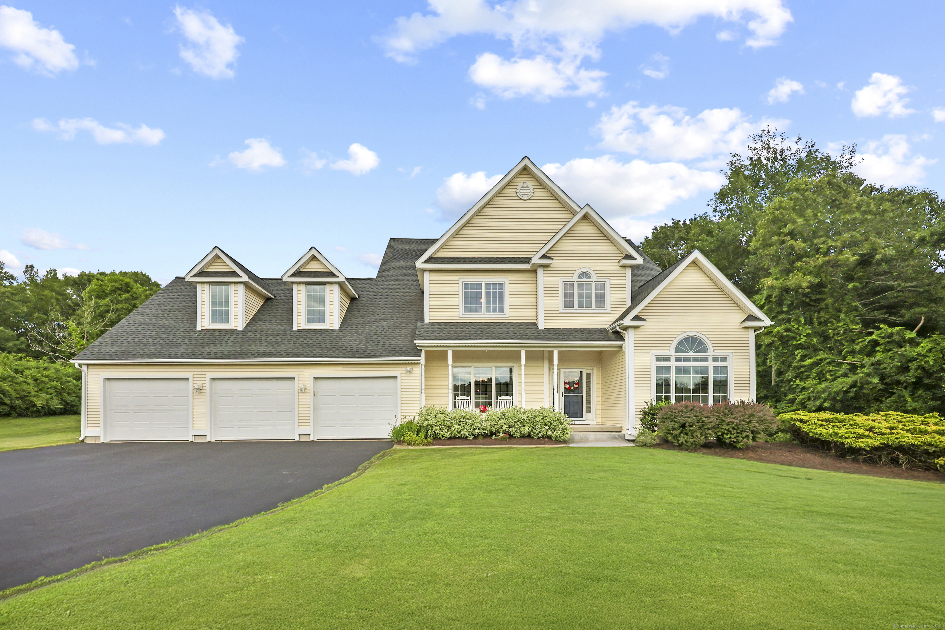 27 Hills Lane  Hebron CT 06248 photo