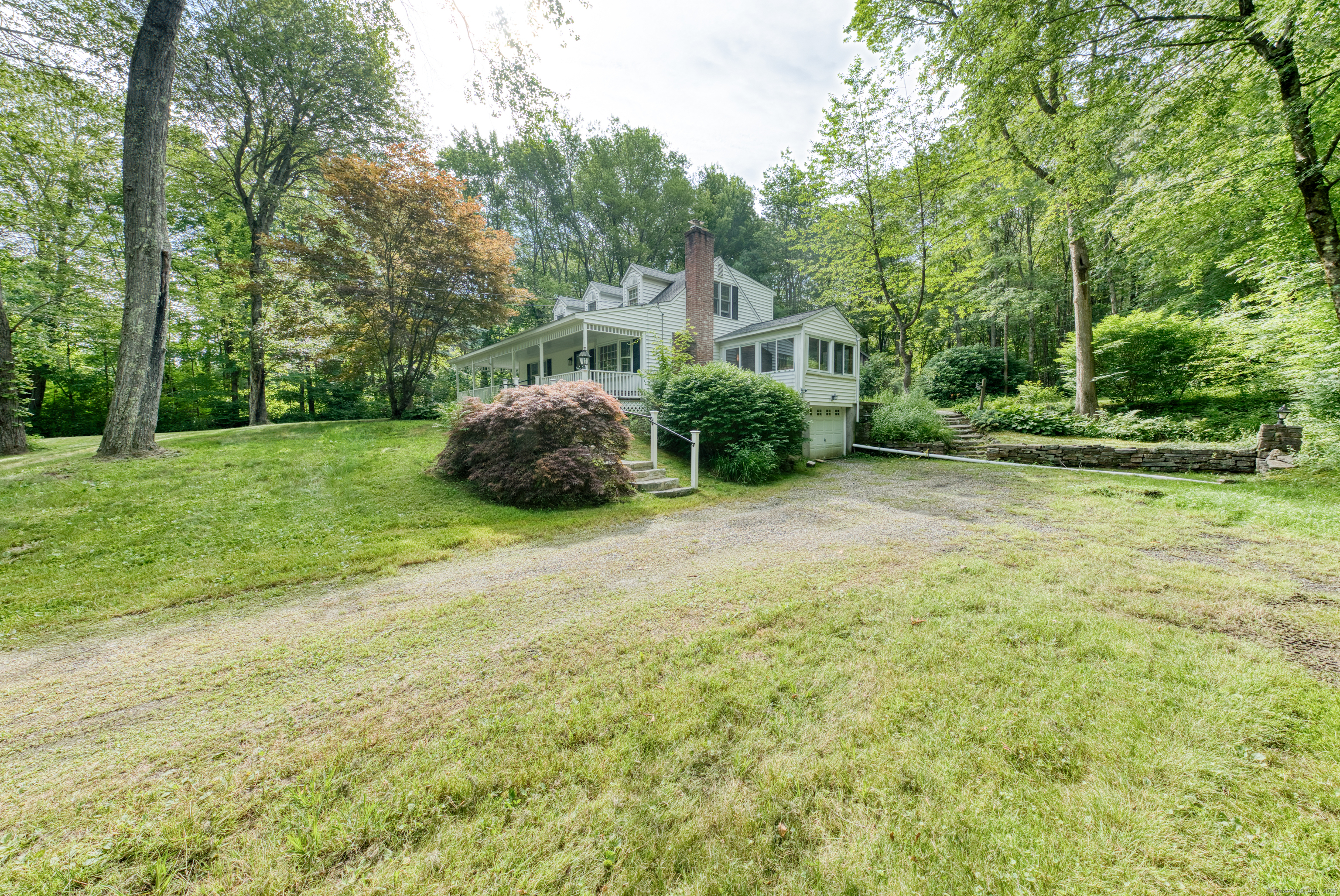 Property Photo: 13 Oaklawn Drive CT 06063