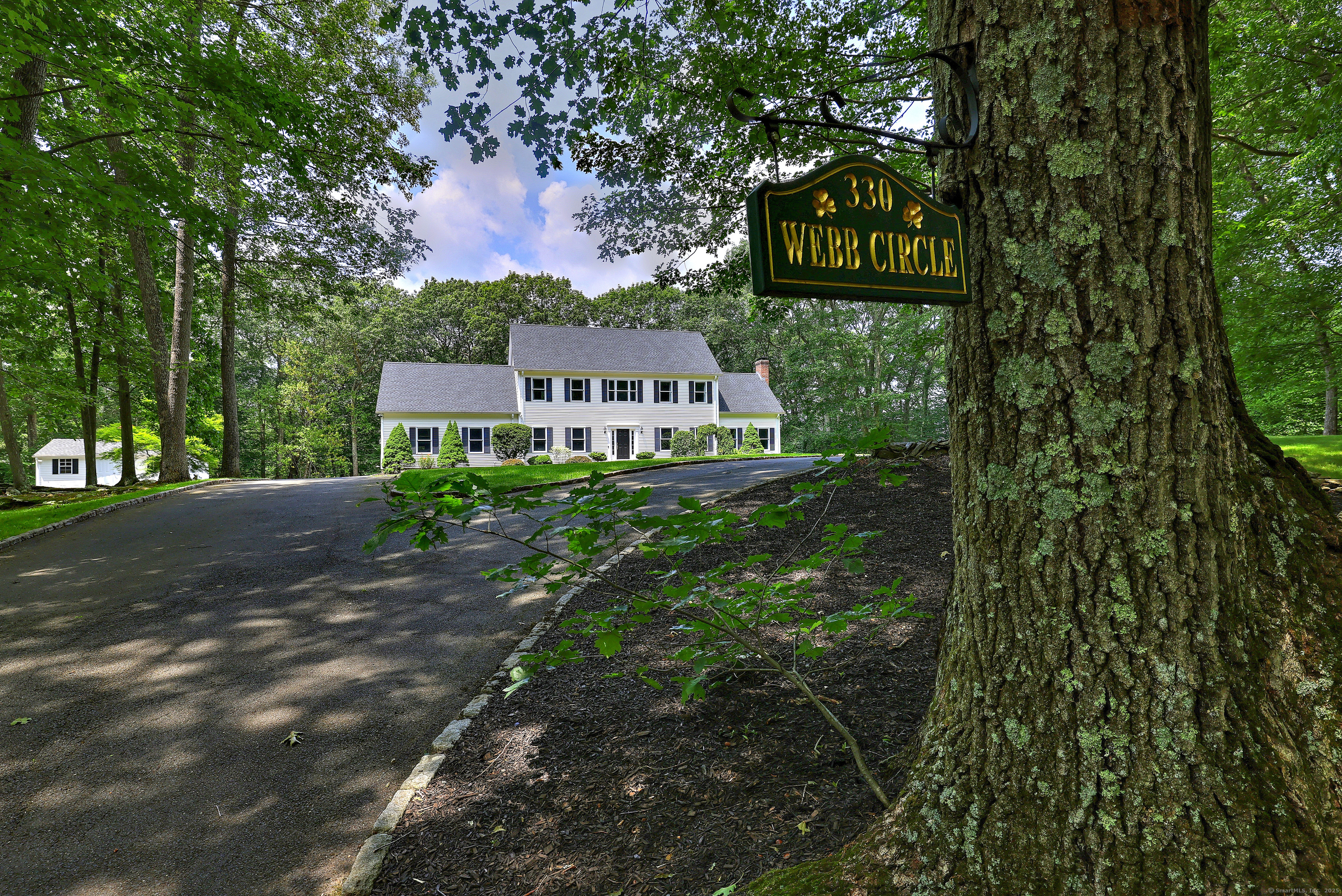Property Photo:  330 Webb Circle  CT 06468 