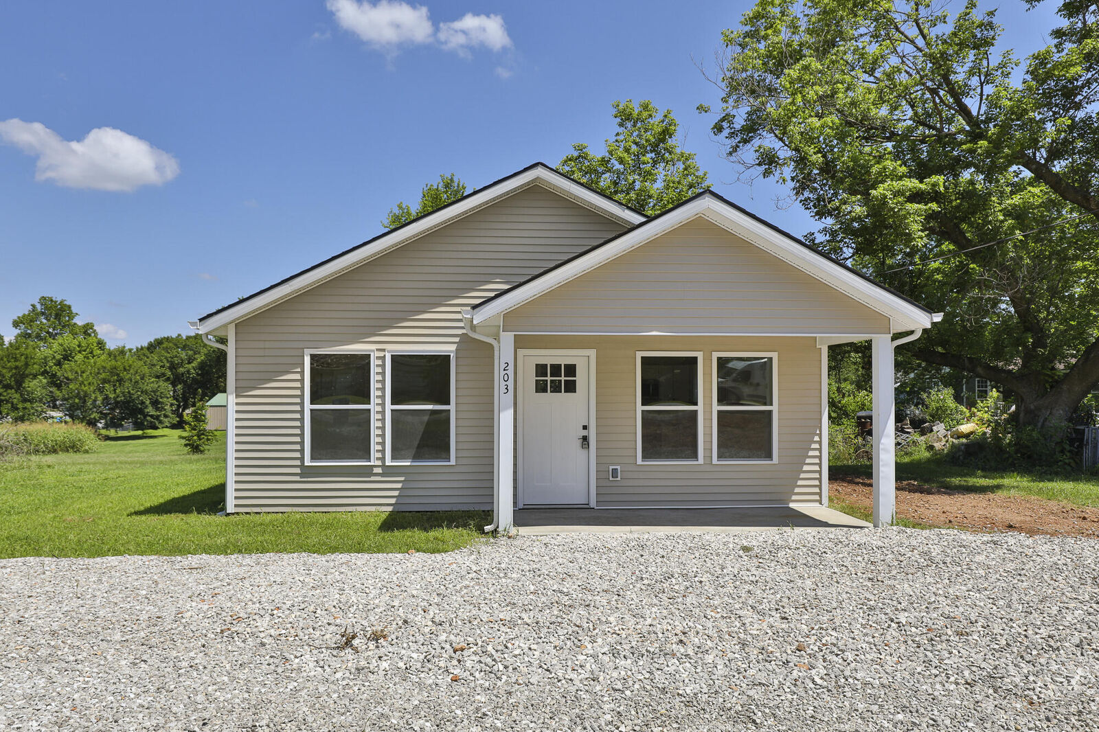 Property Photo:  203 E Madison Street  MO 65723 