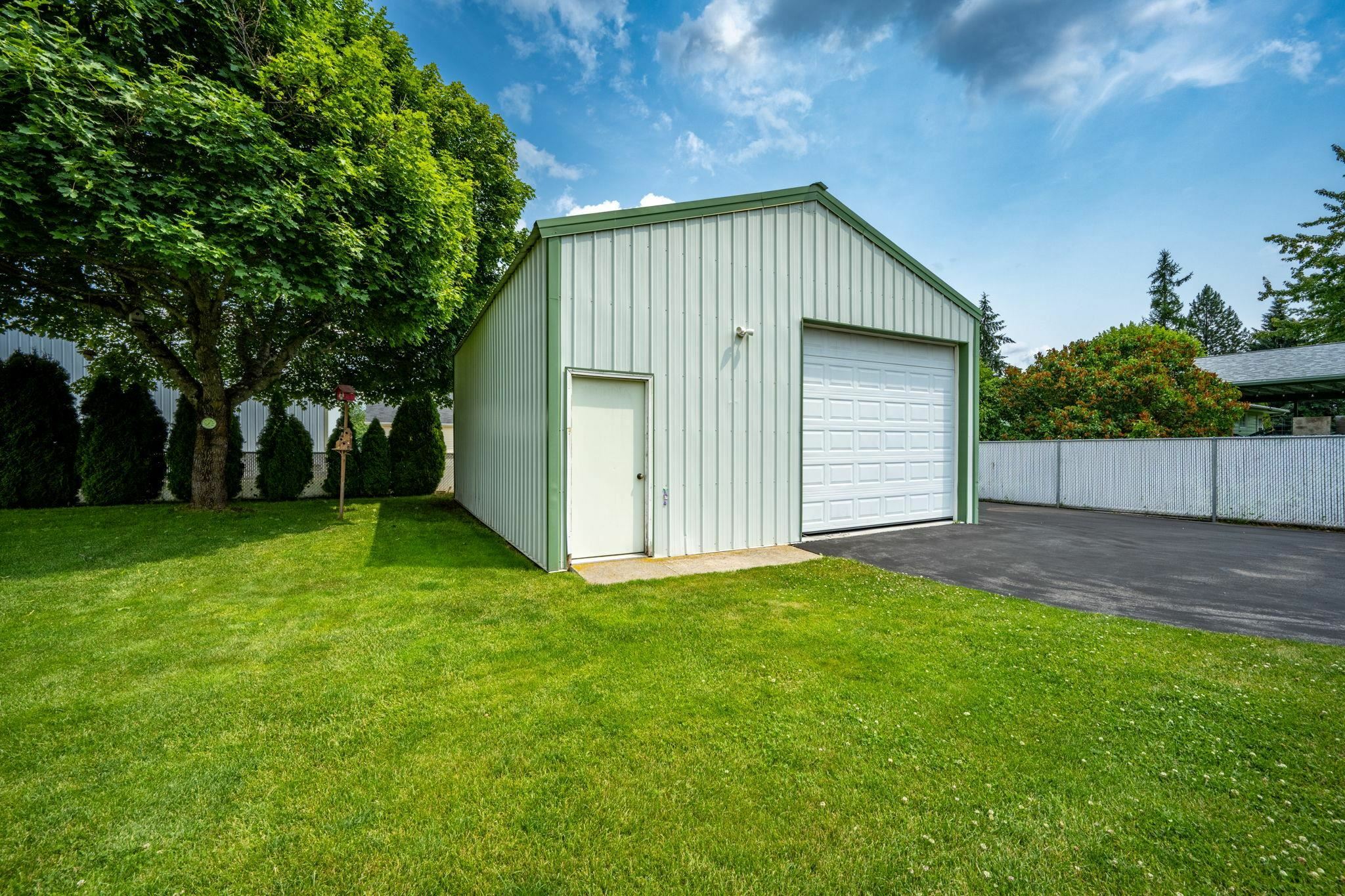 Property Photo: 9270 N Maple St ID 83835