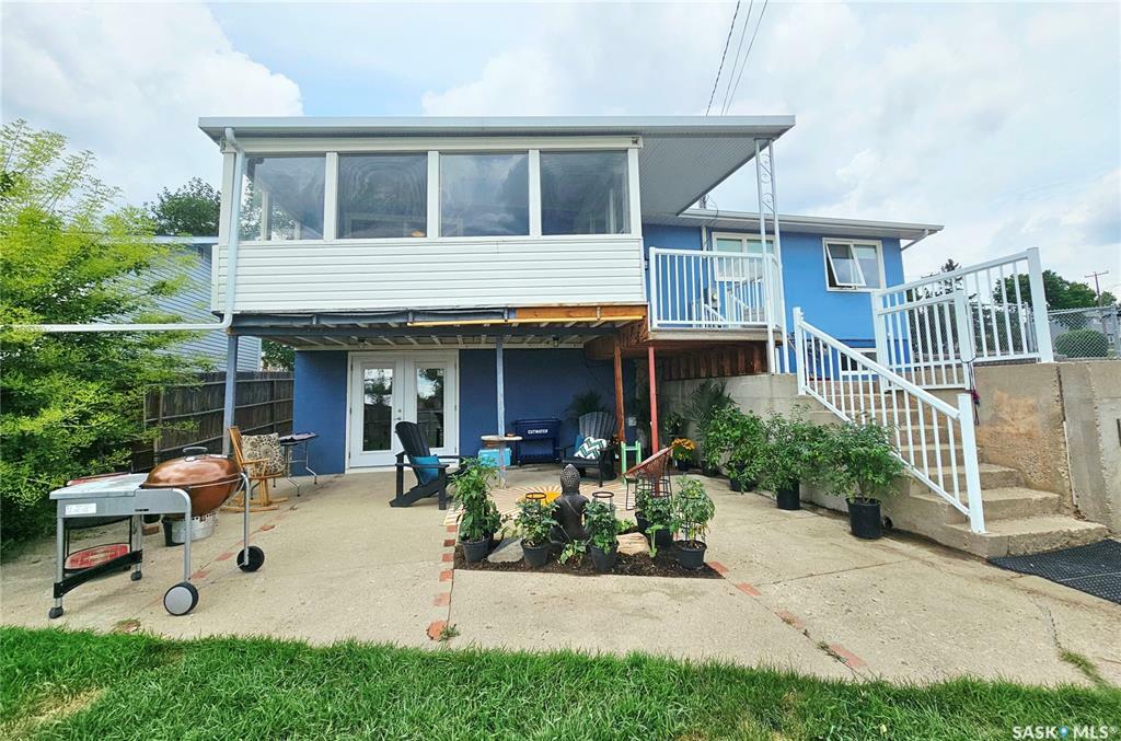 Property Photo: 1660 Bell Street E SK S9H 1S7