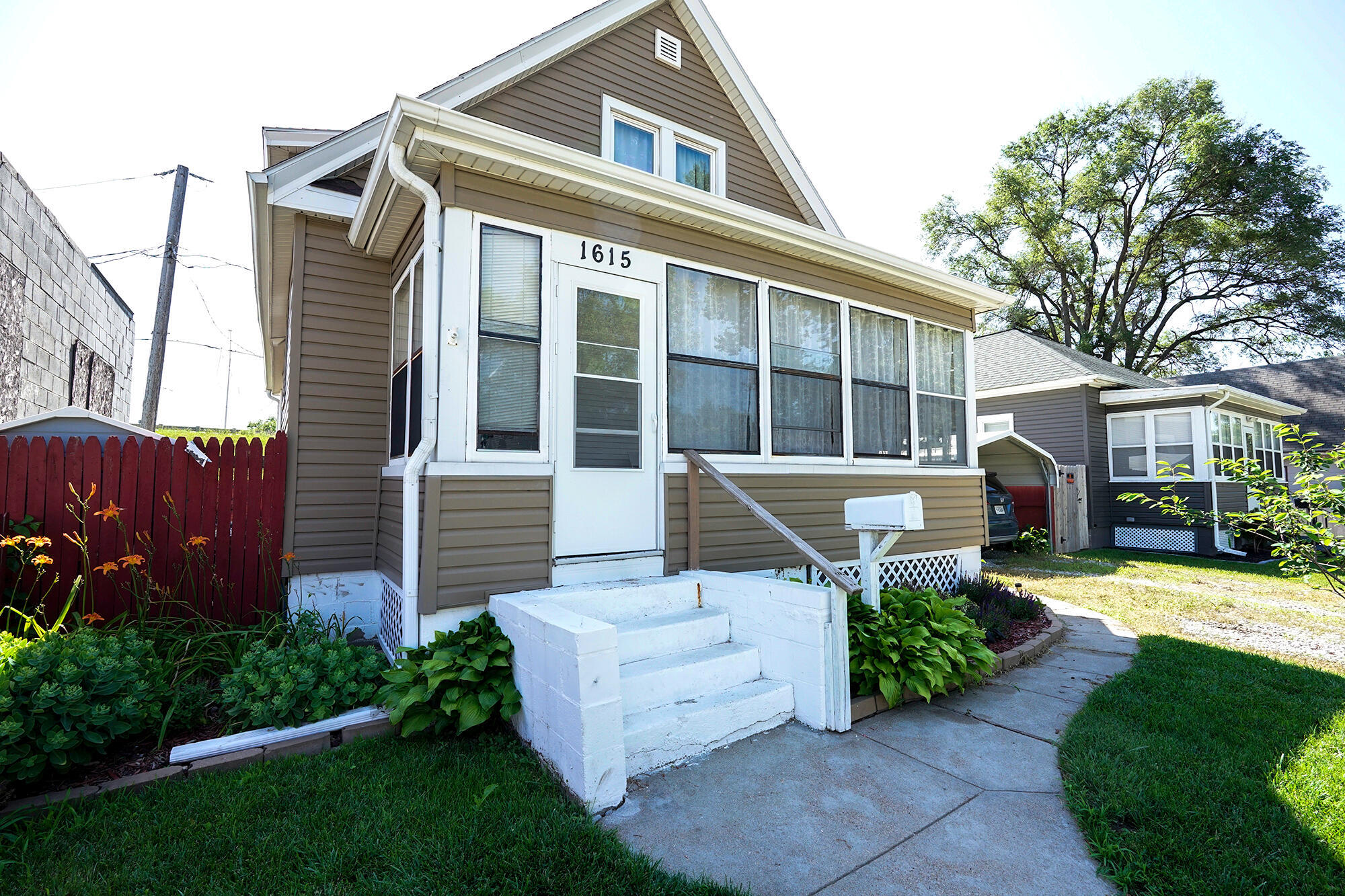 1615 S 7th  Street  Council Bluffs IA 51501 photo