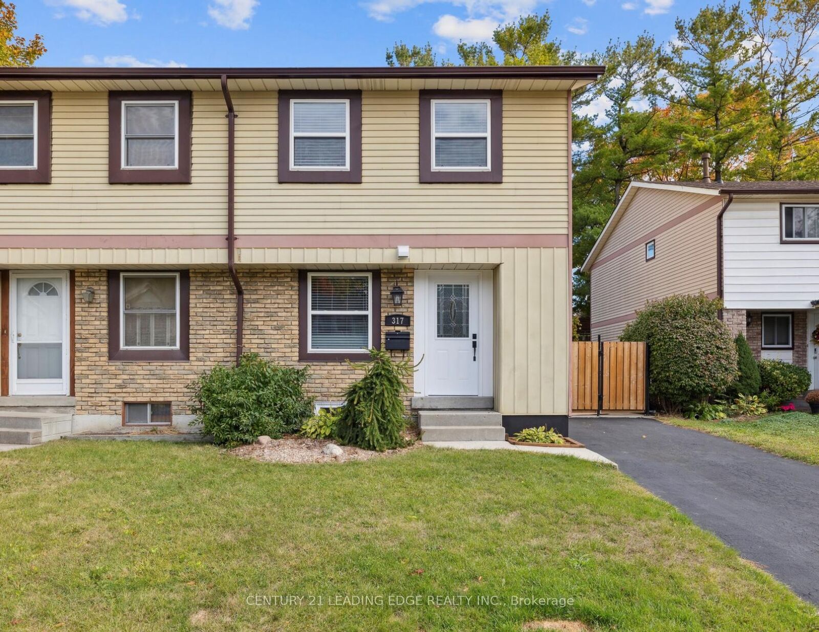 Property Photo: 317 Homestead Drive ON L1J 6V2