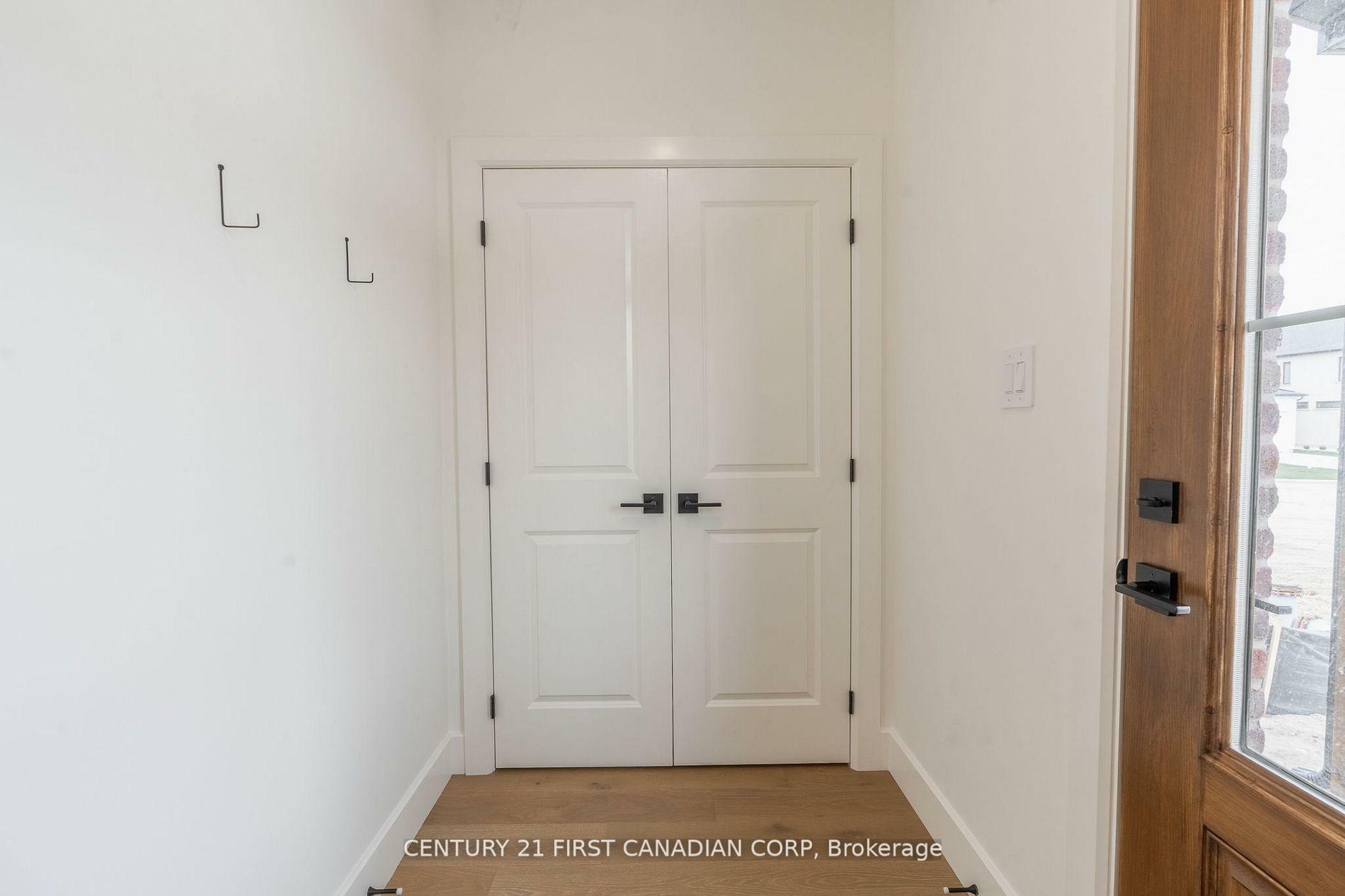 Property Photo: 147-47 Scotts Drive ON N0M 2J0