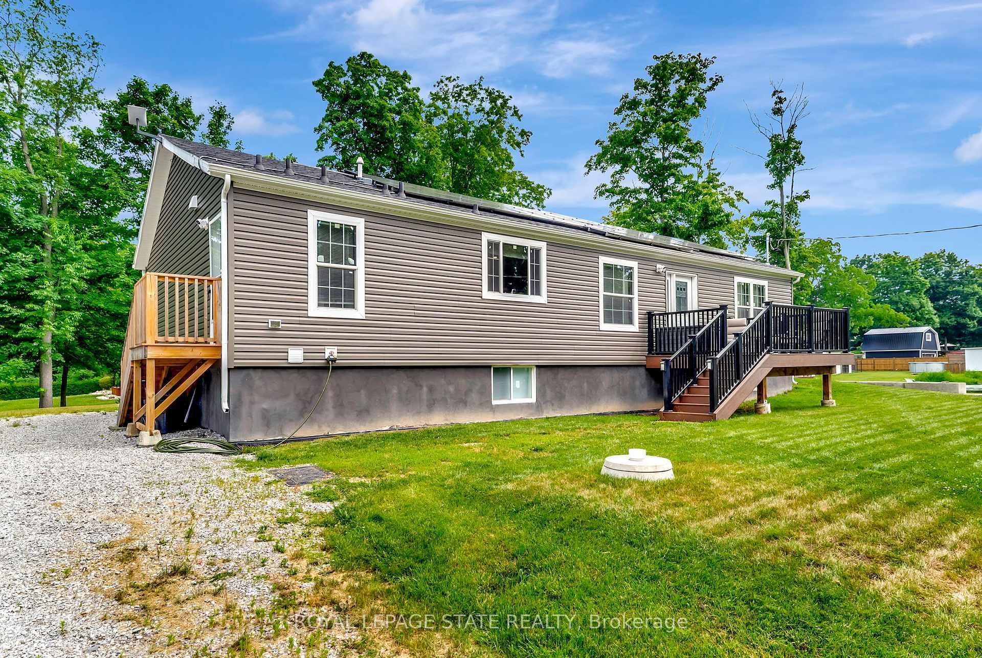 Property Photo:  4881 Mapleview Crescent  ON L0S 1R0 