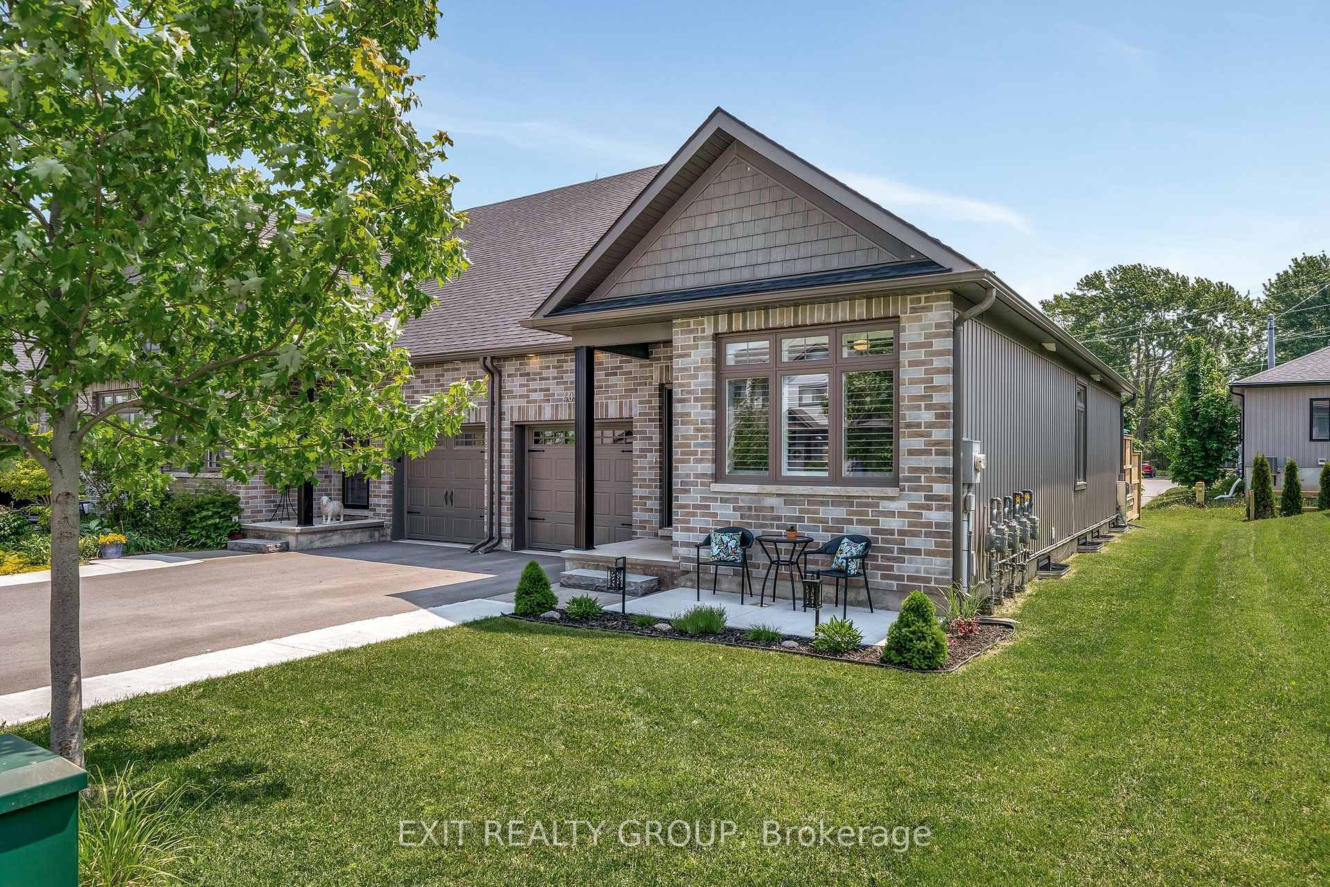 Property Photo:  40 Curtis Street  ON K0K 2T0 