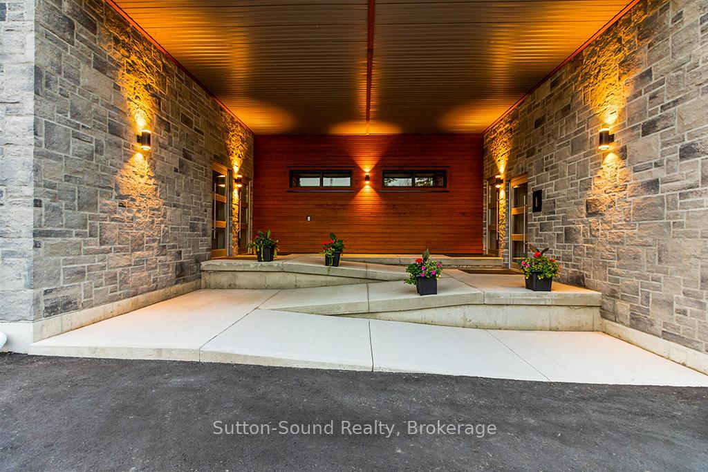 Property Photo: 535 Isaac Street 202 ON N0H 2T0