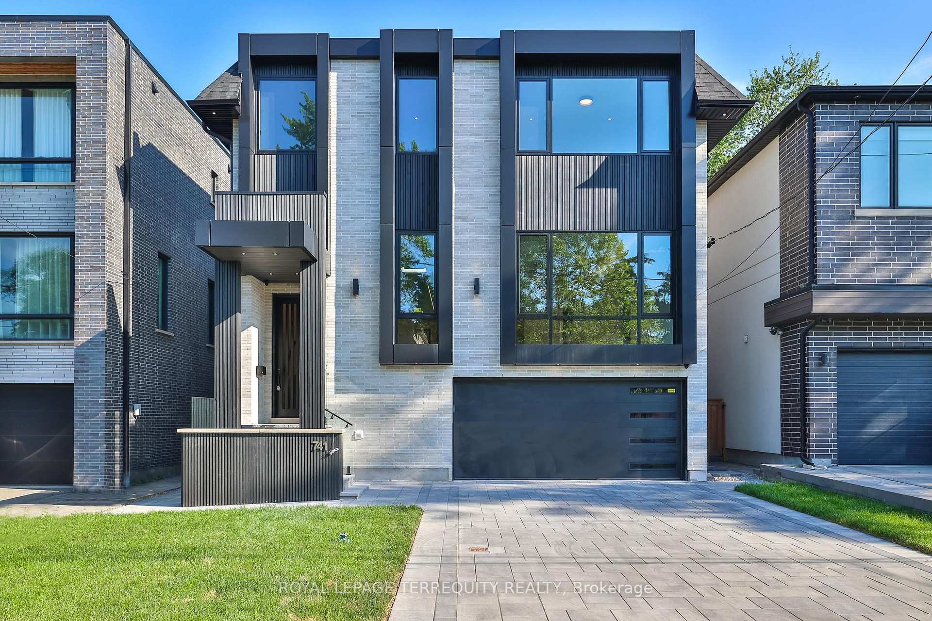Property Photo: 741 Woburn Avenue ON M5M 1M2