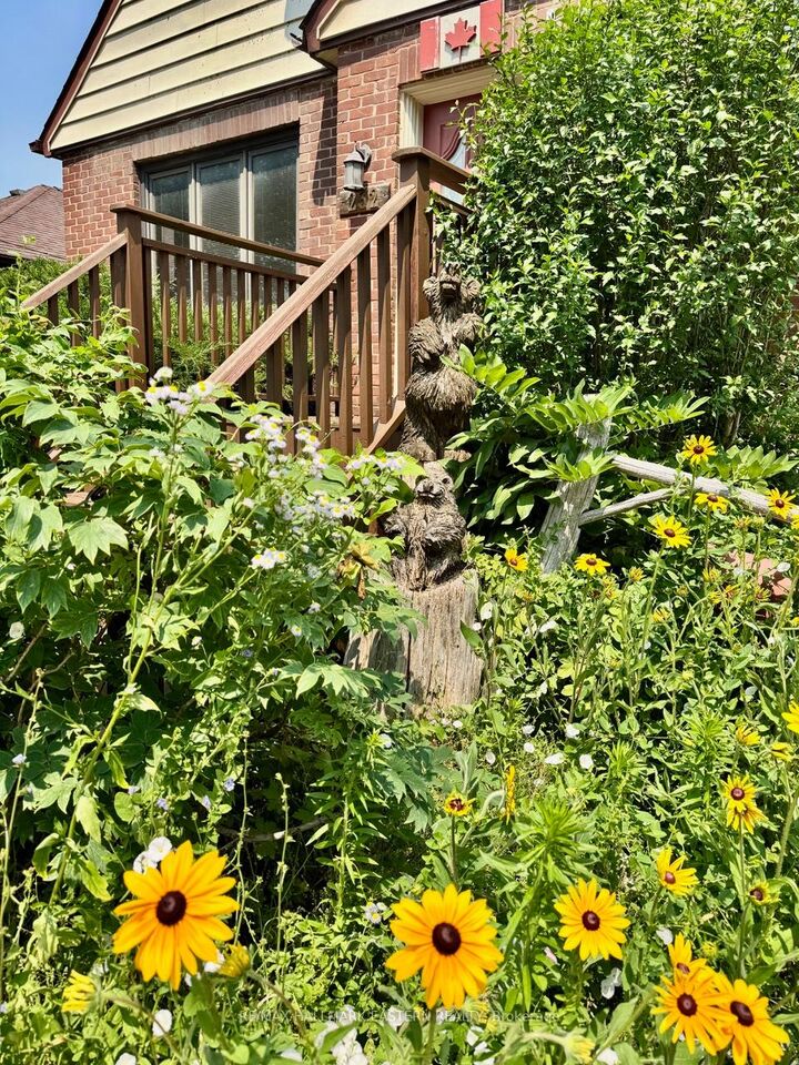 Property Photo:  232 Munroe Avenue  ON K9H 1H8 