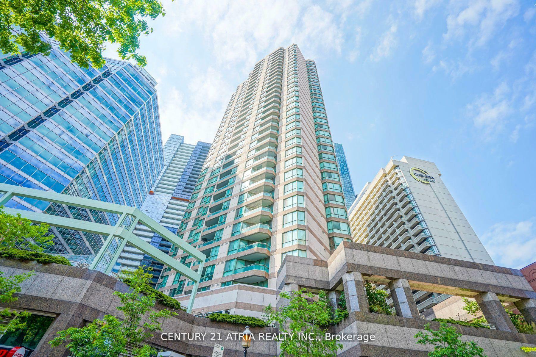 Property Photo: 38 Elm Street 2913 ON M5G 2K5