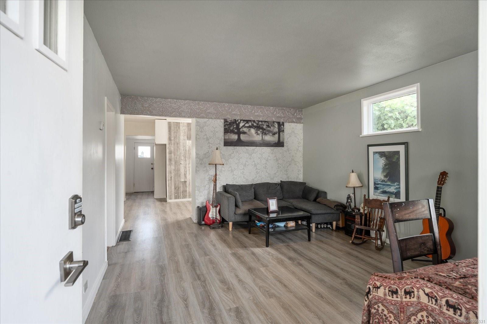 Property Photo: 221 Princess St BC V9R 4M8