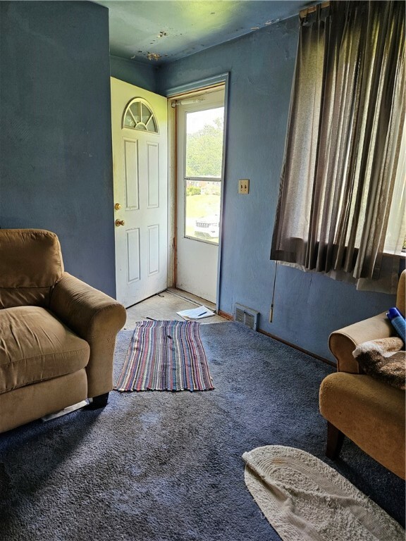 Property Photo: 755 Cottonwood Dr PA 15146
