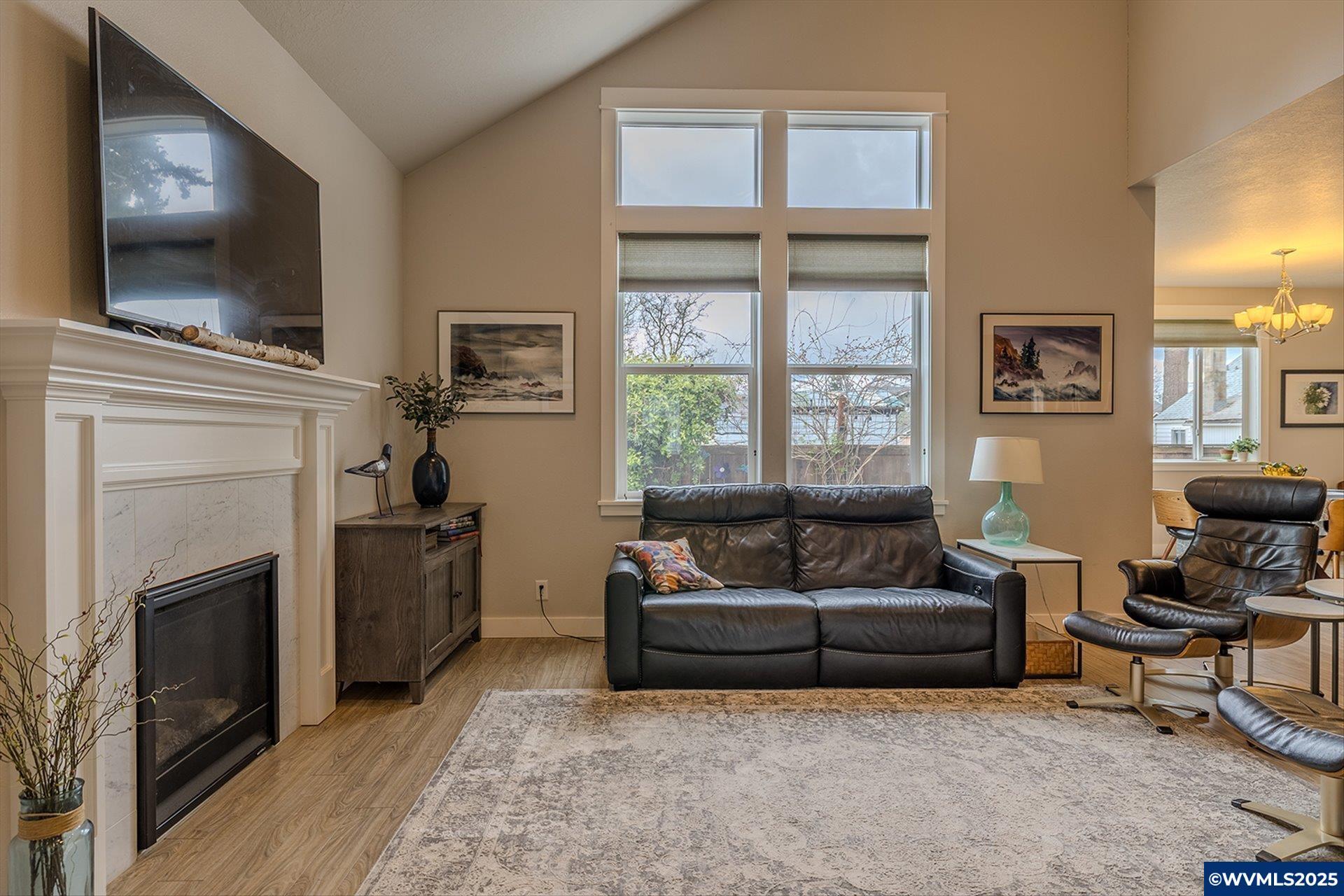 Property Photo: 1972 Debra Sue Ct OR 97404
