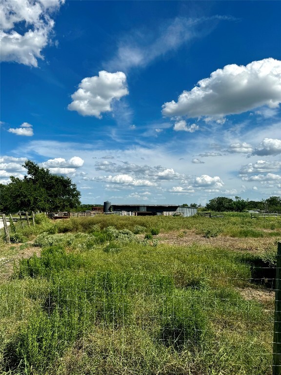 Property Photo: 386 3G Road TX 78640