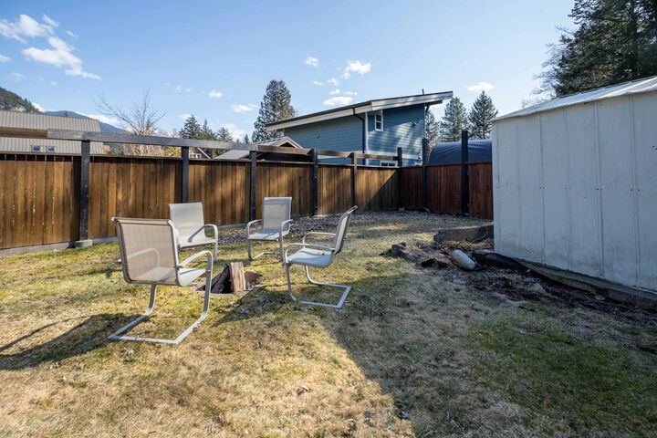 Photo de la propriété:  23 Bracken Parkway  BC V0N 1T0 