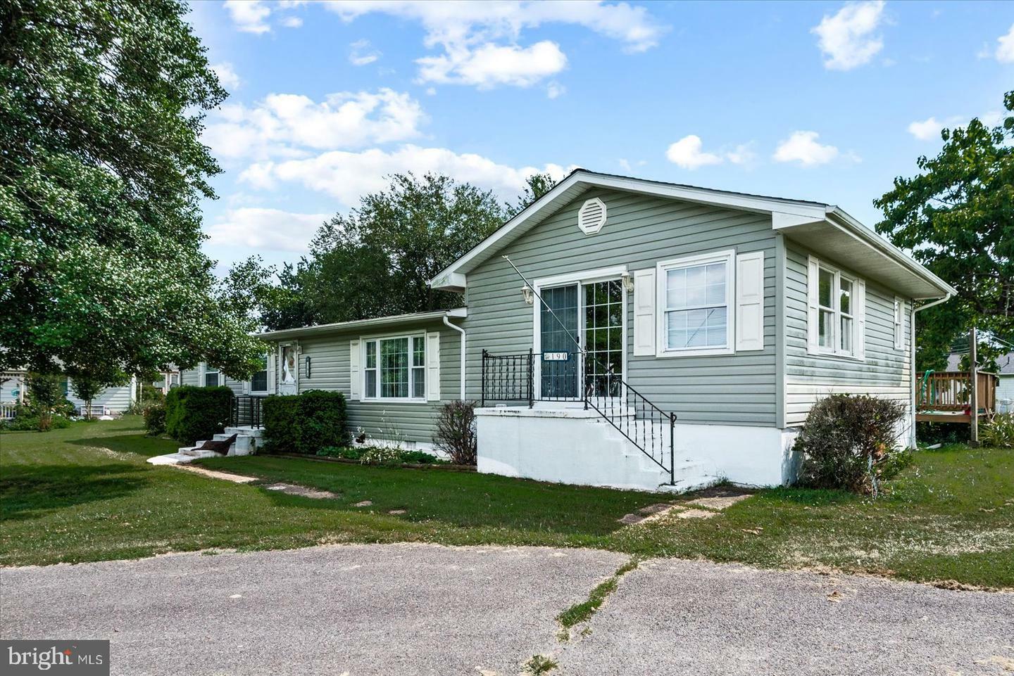 Property Photo: 190 Blackwell Road VA 22443