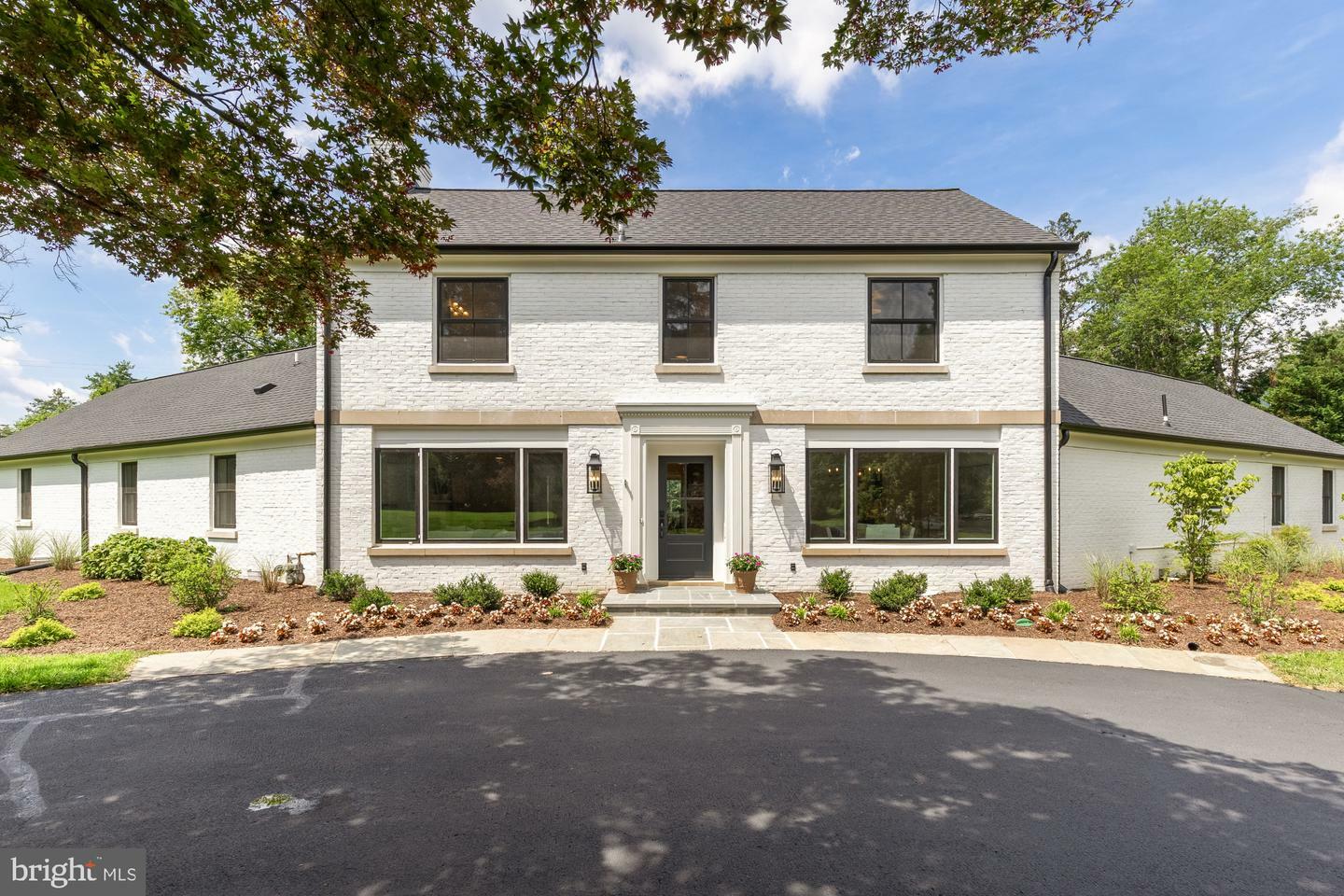 10700 Alloway Drive  Potomac MD 20854 photo
