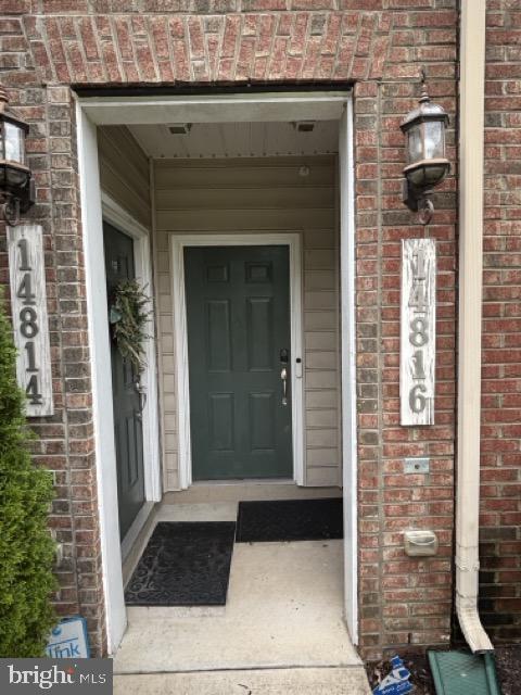 Property Photo: 14816 Mason Creek Circle VA 22191