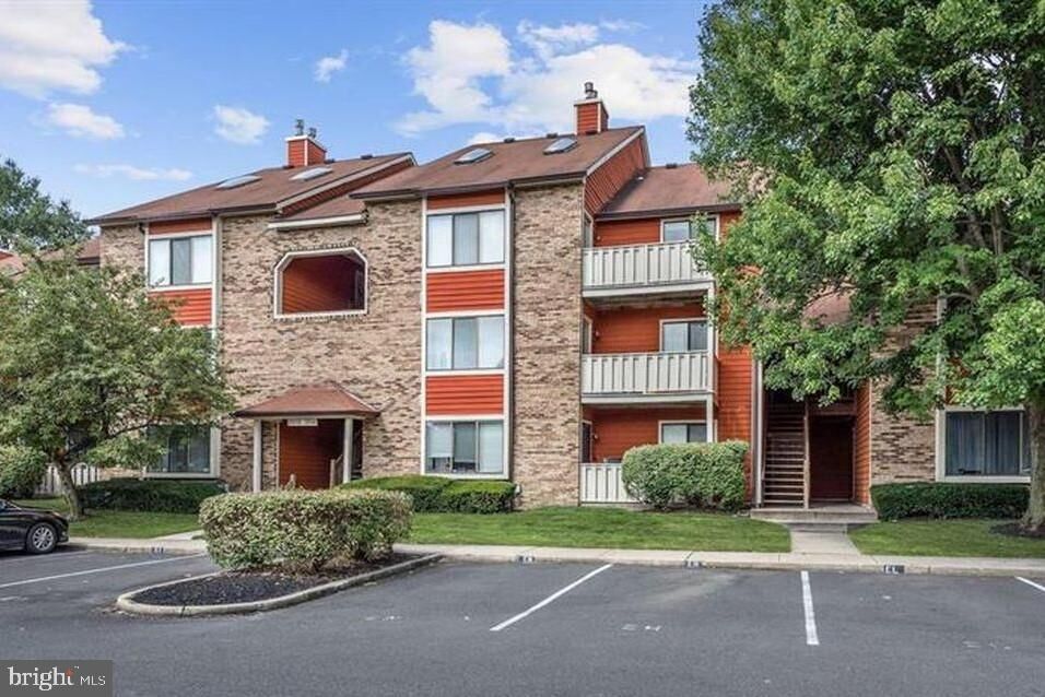 Property Photo:  2514 Sussex Court C  NJ 08054 