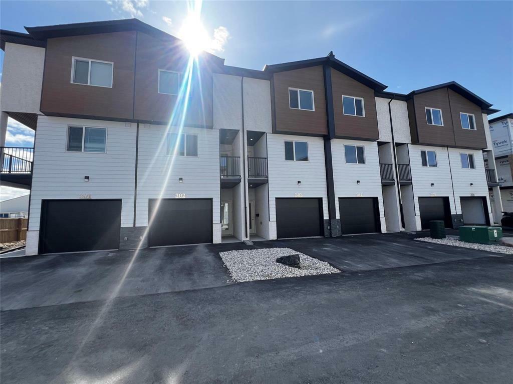 591 Washington Avenue  Winnipeg MB R2K 1M1 photo