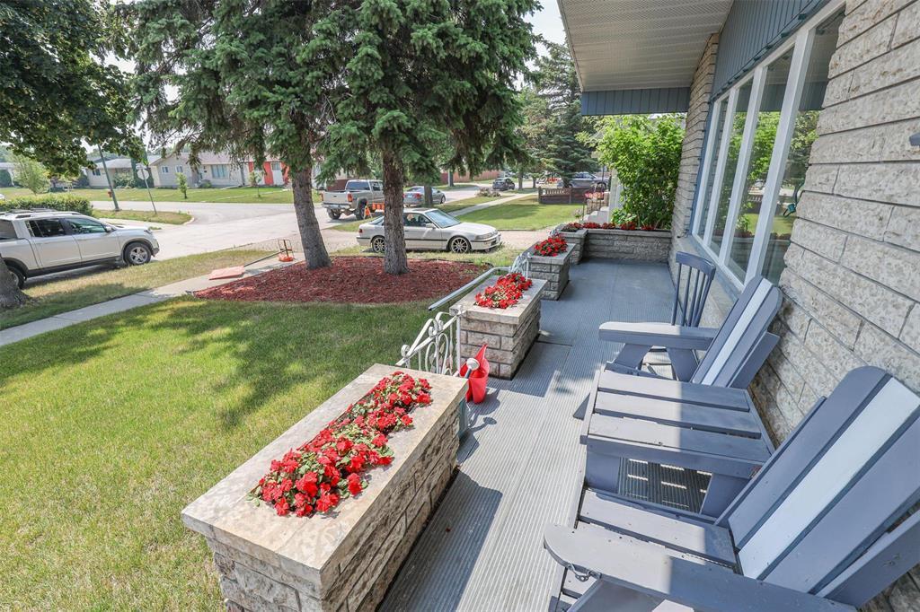 Photo de la propriété: 22 Marnie Place MB R2P 0M4