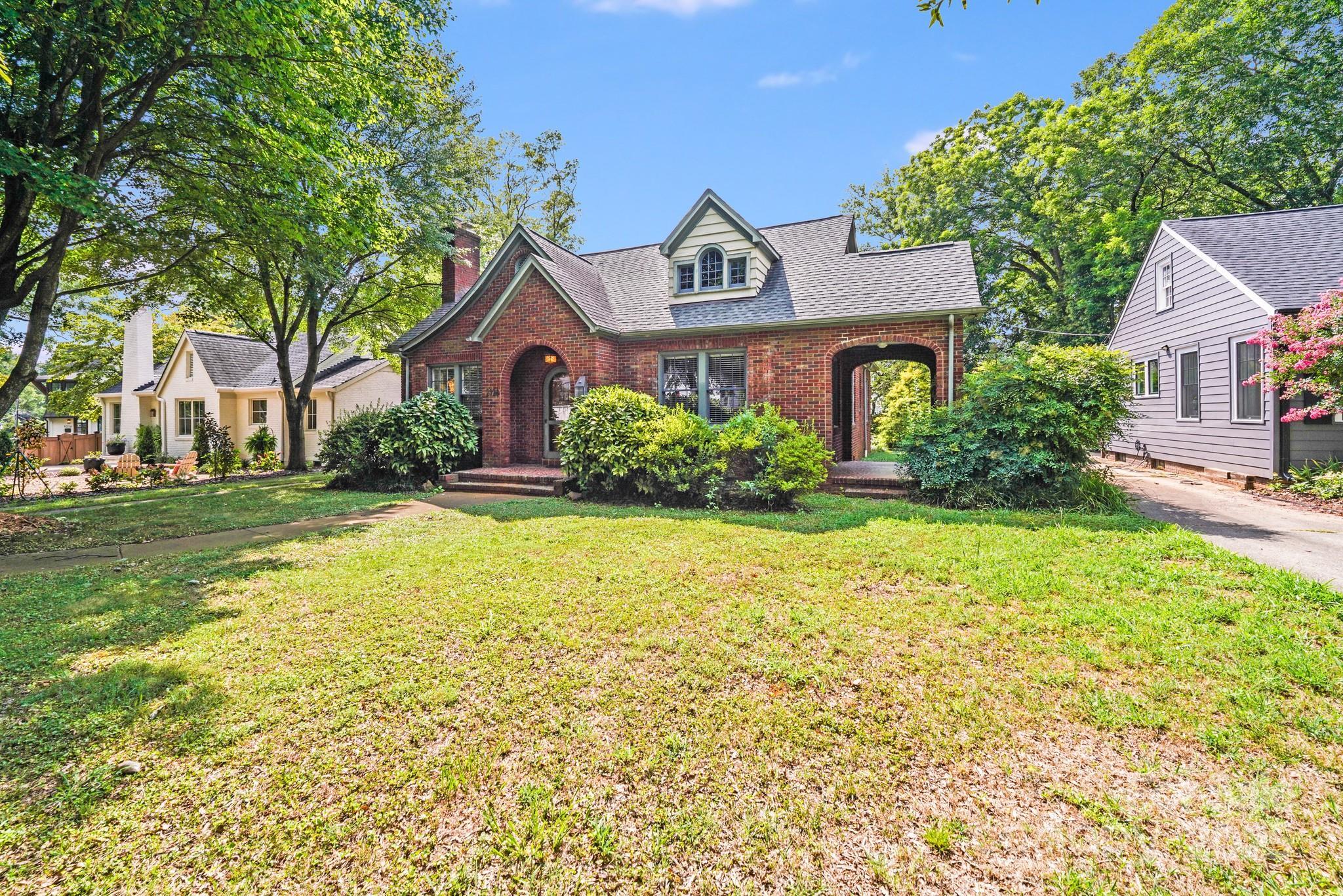Property Photo: 2928 Park Road NC 28209
