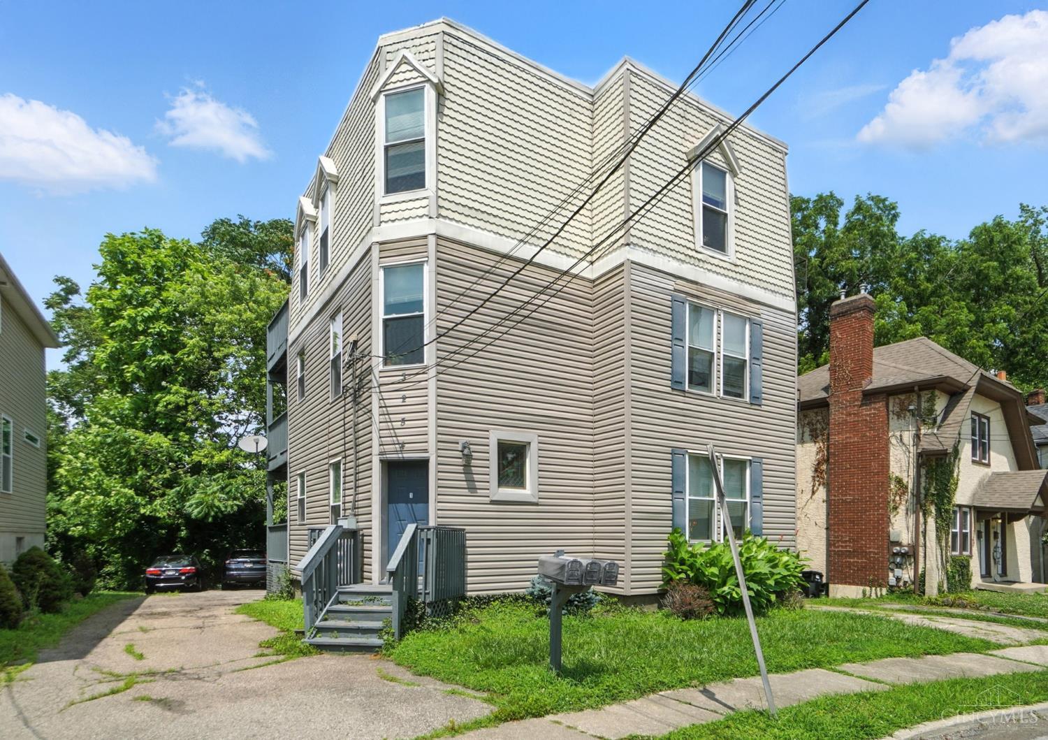 Property Photo: 3254 Berwyn Place OH 45209