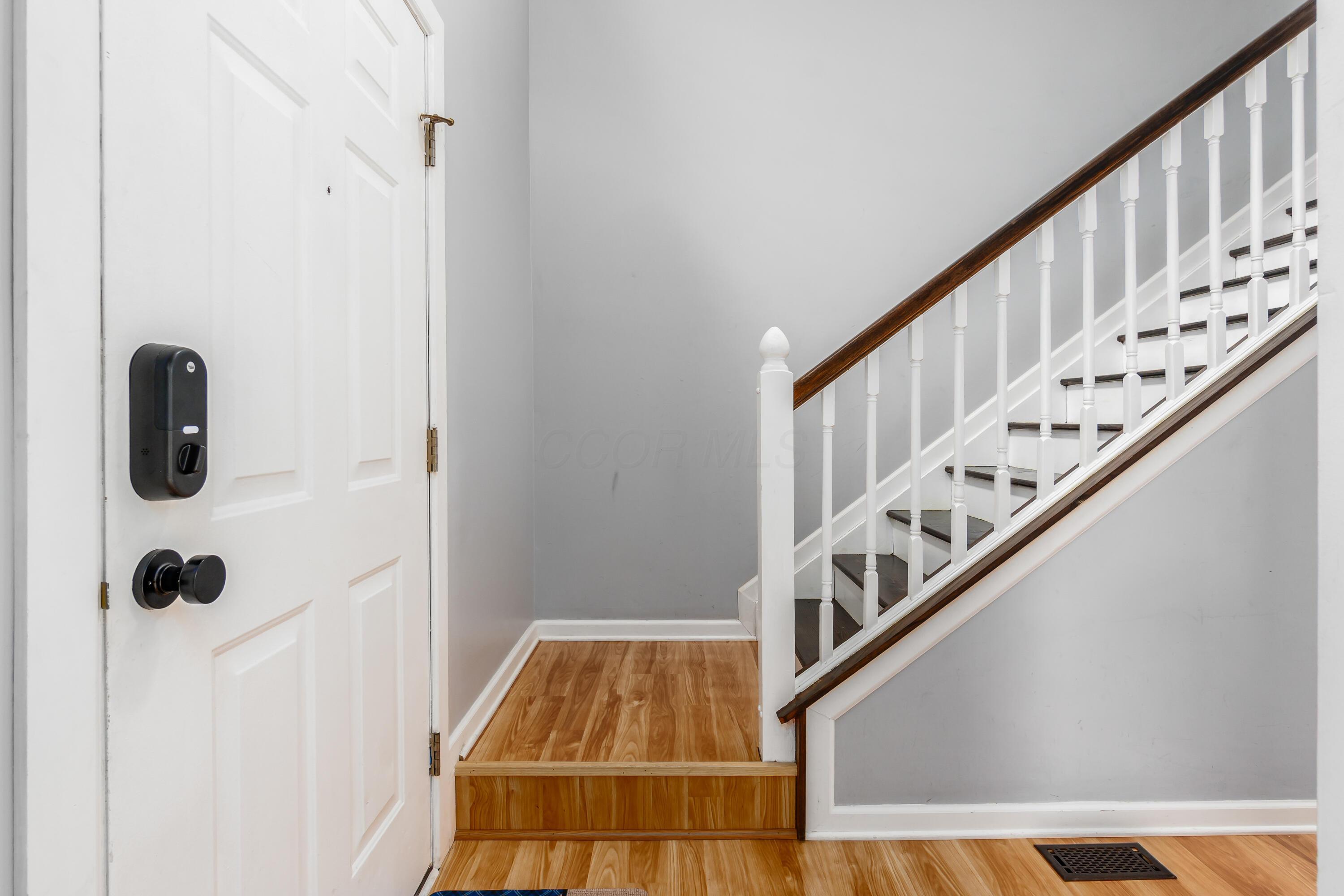 Property Photo: 6003 Heritage Farms Drive OH 43026
