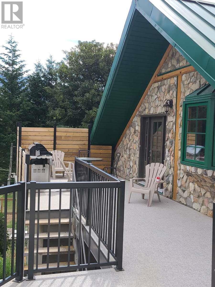 Property Photo: 2626 Middle Bench Road BC V0X 1N2