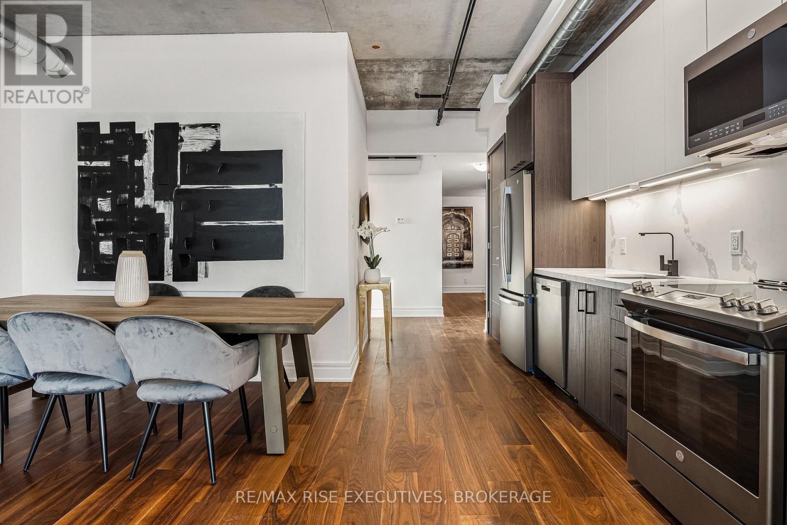 Property Photo:  150 Marketplace Avenue 221  ON K2J 6V2 