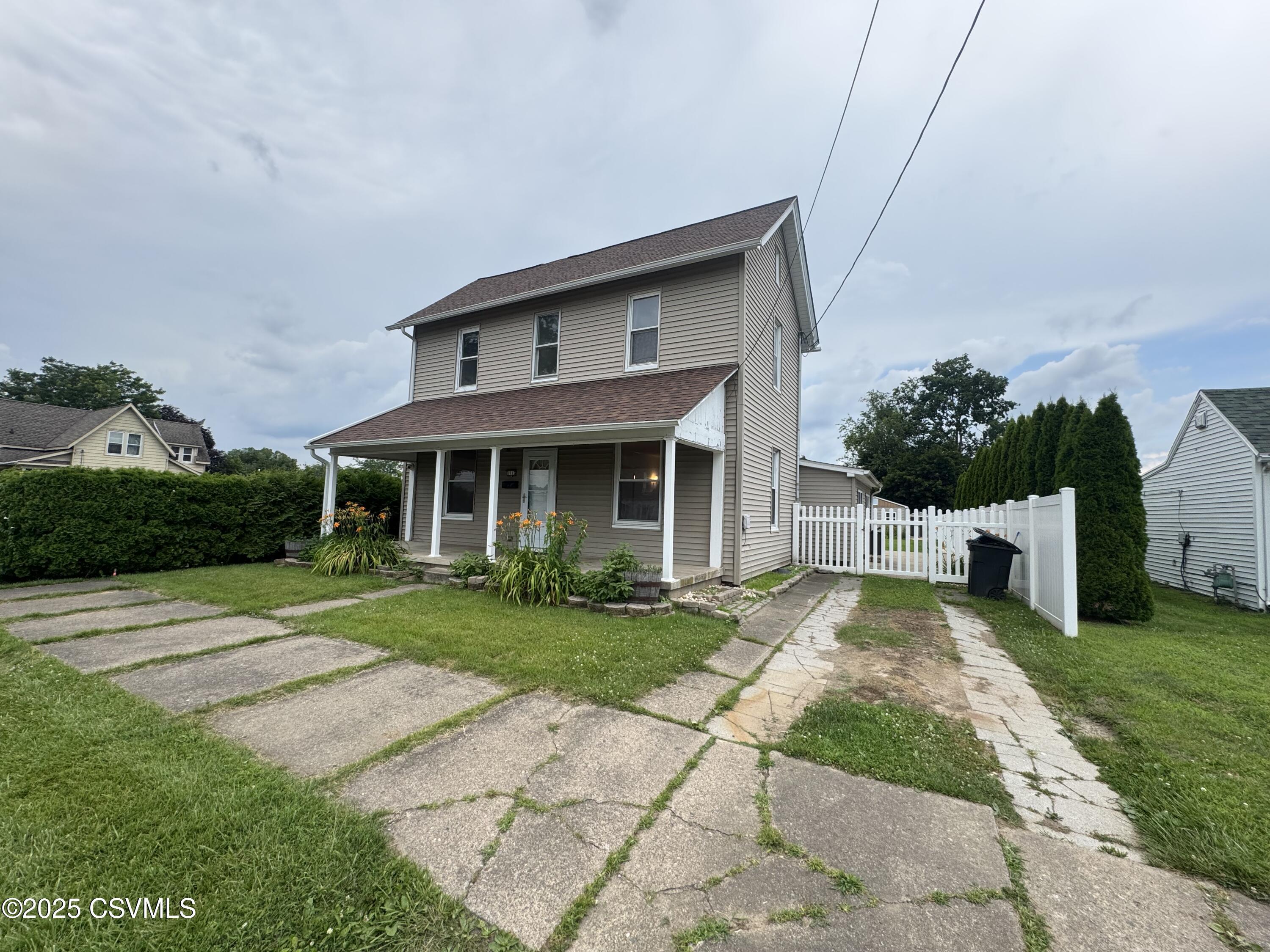 Property Photo: 1715 Spring Garden Avenue PA 18603