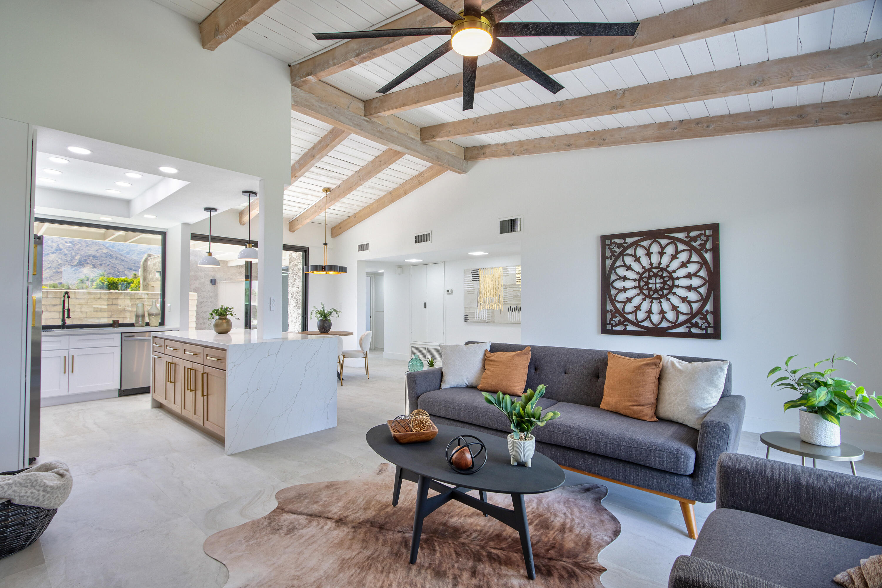Property Photo: 842 N Calle De Pinos CA 92262
